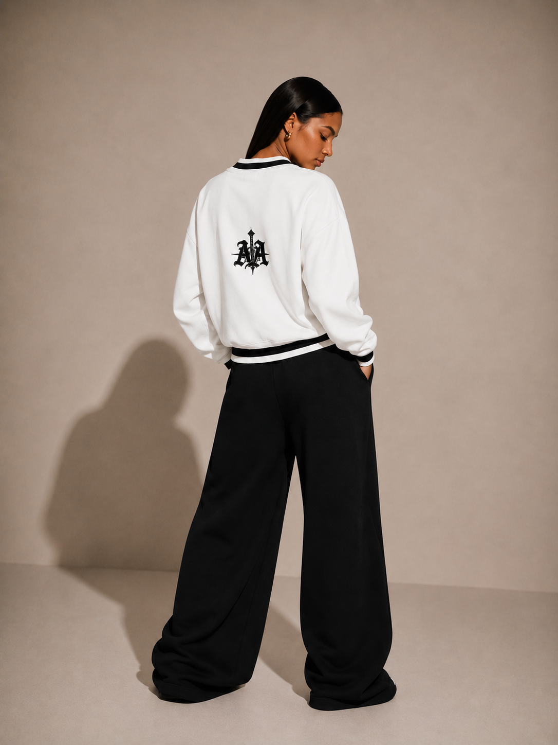 V-Neck Boxy Crewneck